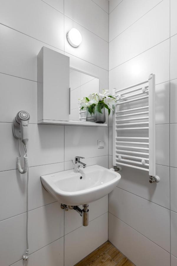 Hotel A4 Wroclaw - Bielany بييلاني فروتسوافسكي المظهر الخارجي الصورة